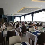Golden Rose Deluxe Hotel