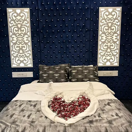 Golden Rose Deluxe Otel