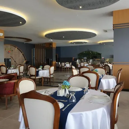 Golden Rose Deluxe Otel 3*