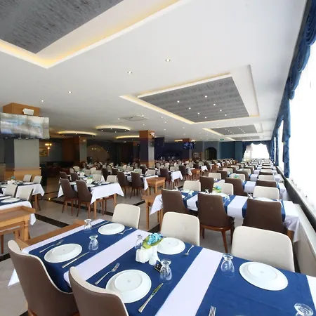 Otel Golden Rose Deluxe 3*