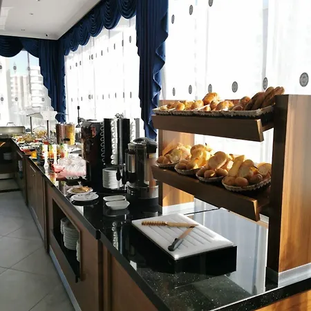 Hotel Golden Rose Deluxe 3*