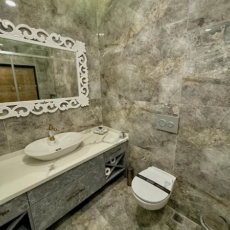 Otel Golden Rose Deluxe 3*