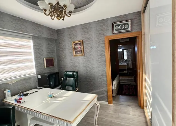 Golden Rose Deluxe Hotel 3*