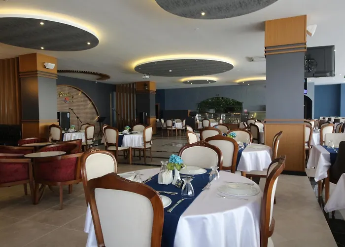 Golden Rose Deluxe Szálloda 3*